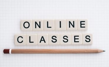 online-classes-5556840_1920