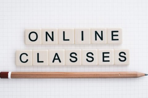 online-classes-5556840_1920